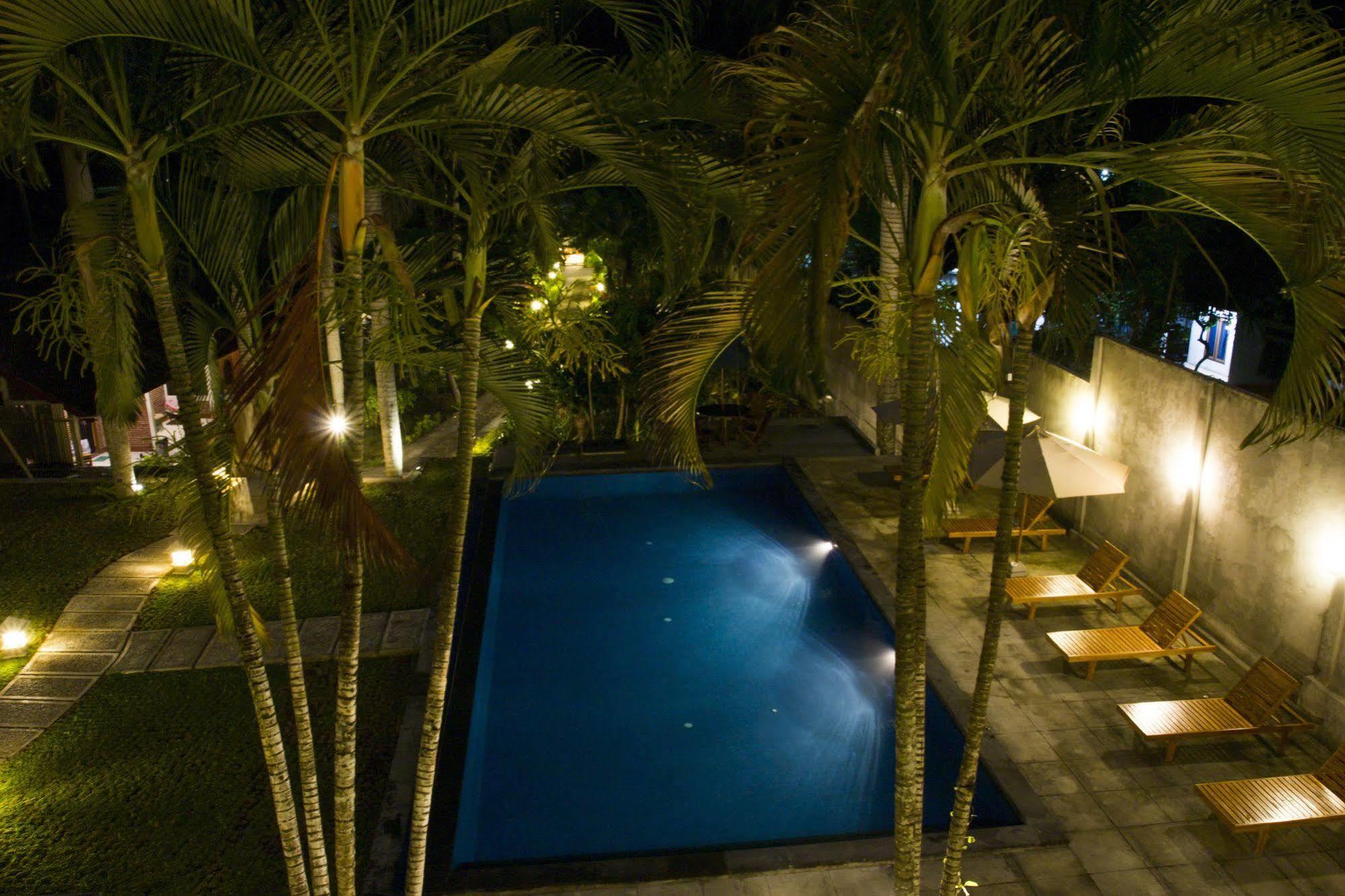 OYO 2020 Hotel Bumi Aditya Senggigi Exterior foto