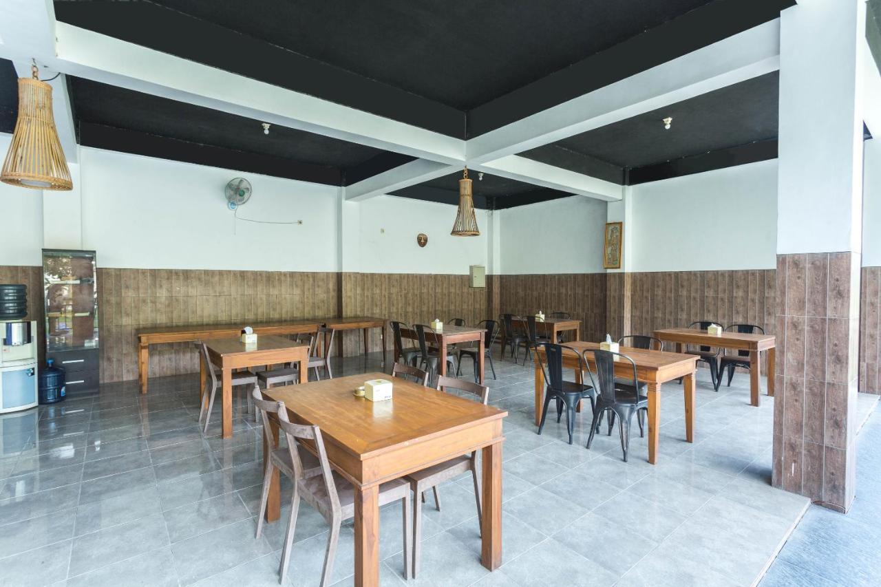 OYO 2020 Hotel Bumi Aditya Senggigi Exterior foto