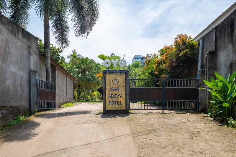 OYO 2020 Hotel Bumi Aditya Senggigi Exterior foto