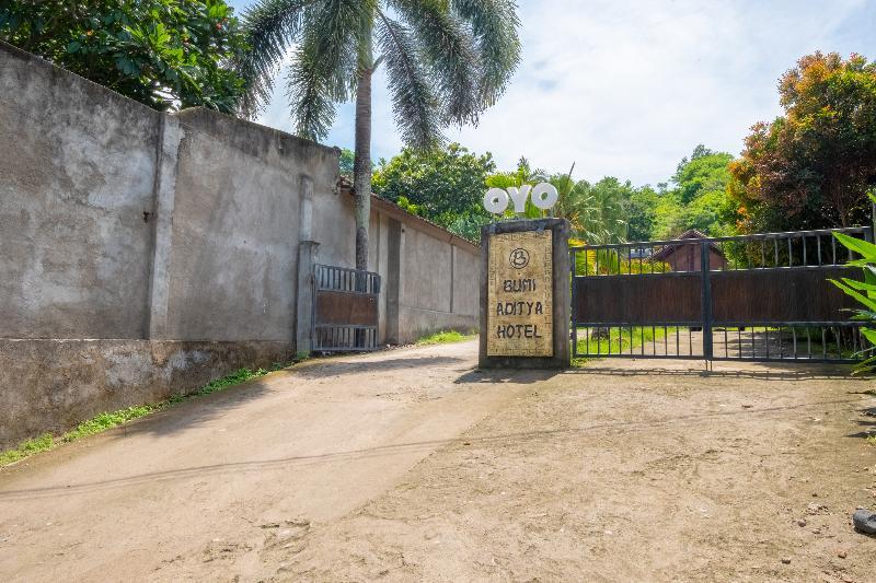 OYO 2020 Hotel Bumi Aditya Senggigi Exterior foto