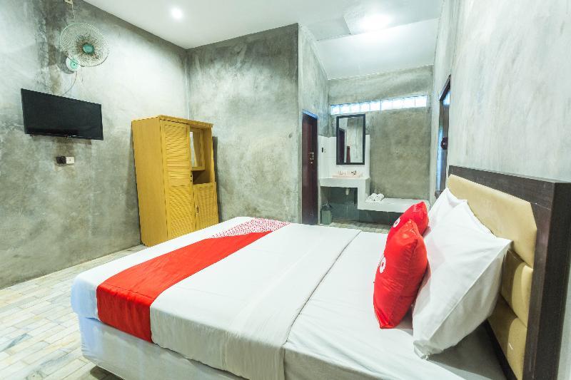 OYO 2020 Hotel Bumi Aditya Senggigi Exterior foto
