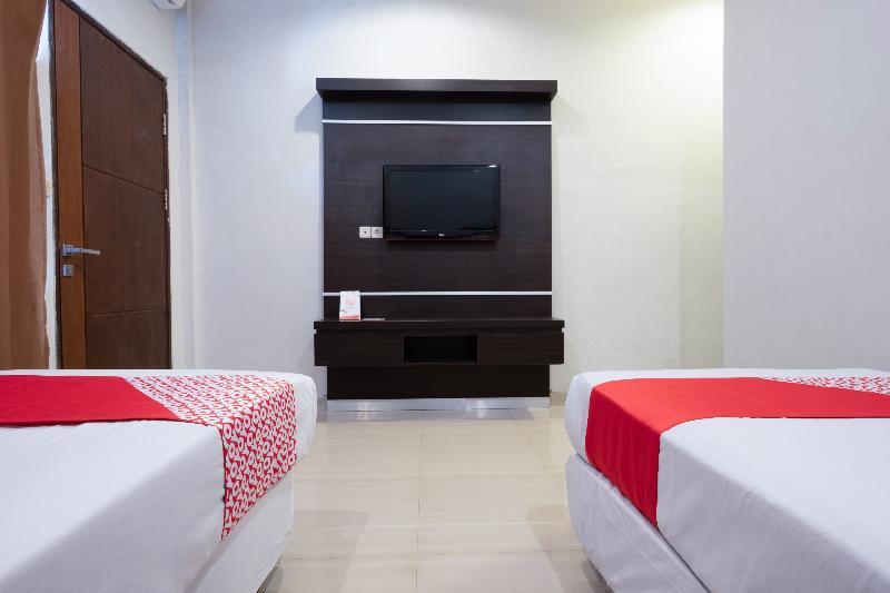 OYO 2020 Hotel Bumi Aditya Senggigi Exterior foto