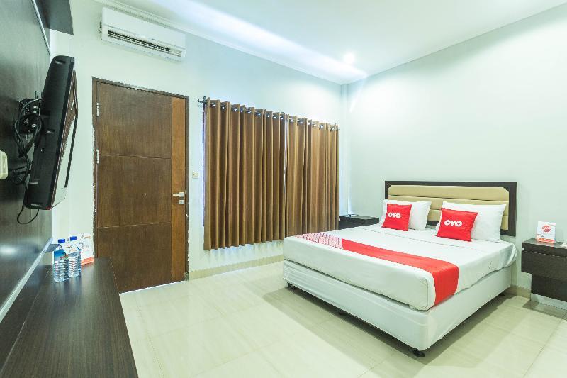 OYO 2020 Hotel Bumi Aditya Senggigi Exterior foto
