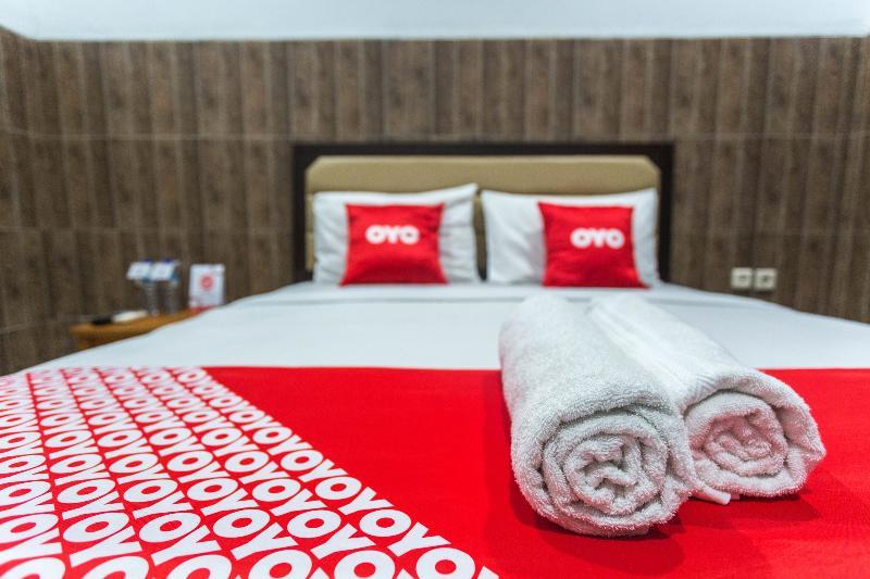 OYO 2020 Hotel Bumi Aditya Senggigi Exterior foto