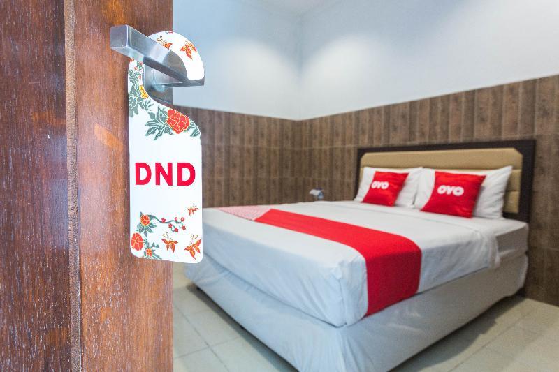 OYO 2020 Hotel Bumi Aditya Senggigi Exterior foto