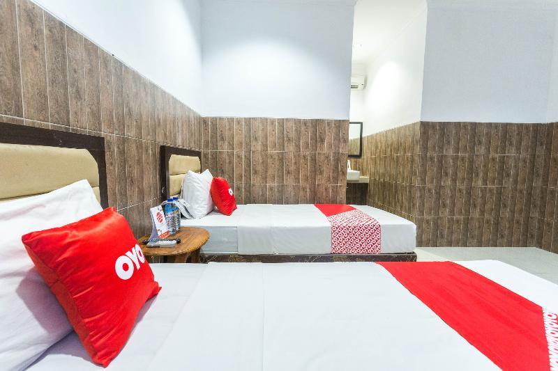 OYO 2020 Hotel Bumi Aditya Senggigi Exterior foto